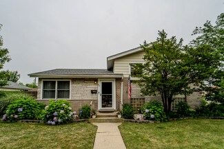 431 W Army Trail Blvd, Addison, IL 60101