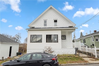 73 Wainwright St, Providence, RI 02908