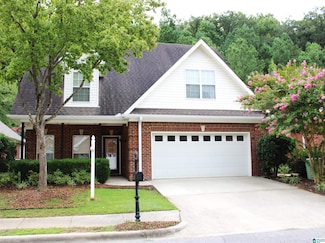 909 Castlemaine Dr, Birmingham, AL 35226