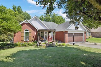 821 Briargrove Dr, La Vergne, TN 37086