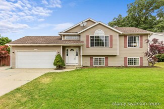 1333 Kimberly Dr SE, Grand Rapids, MI 49508
