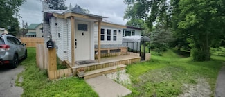 33 Dexter St, Gouverneur, NY 13642