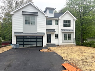 264 Harvester Rd, Fairfield, CT 06825