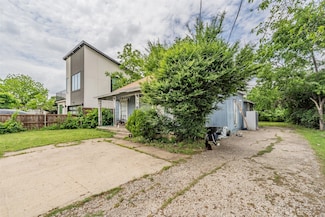 1905 Leath St, Dallas, TX 75212