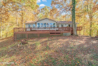 367 Emory River Rd, Harriman, TN 37748