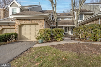 32 Springwood Ct, Princeton, NJ 08540