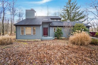 1104 S Barbara Dr, Alburtis, PA 18011
