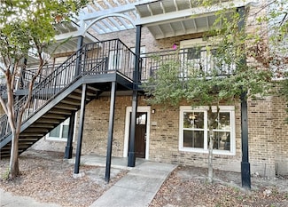 1725 Harvey Mitchell Pkwy S, College Station, TX 77840