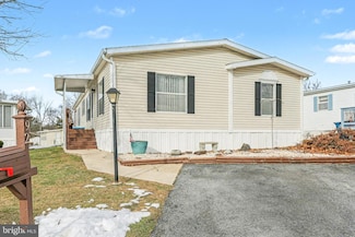 92 Meadow Run Place, Harrisburg, PA 17112