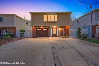 230 Barclay Ave, Staten Island, NY 10312