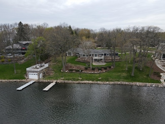900 Hawks Hollow, Delafield, WI 53018