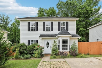 719 Dawn Cir, Charlotte, NC 28213