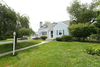 170 Nutmeg Rd, Bridgeport, CT 06610