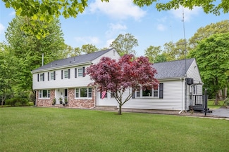 268 Log Rd, Smithfield, RI 02917