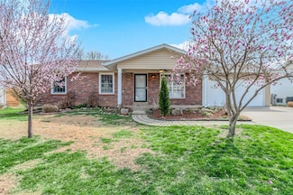 3842 Duchess Dr, Saint Charles, MO 63304