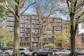 1001 26th St NW Unit 705, Washington, DC 20037
