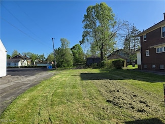 51 E Midlothian Blvd, Youngstown, OH 44507