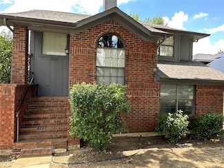 1312 Golden Gate Dr, Carrollton, TX 75007