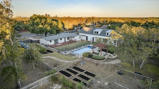 1909 Stanley Ave, Austin, TX 78745