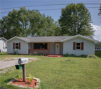 793 W Bellevue Ave, Scottsburg, IN 47170
