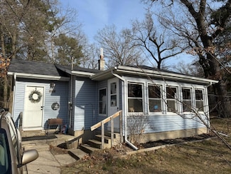 8464 S Spruce Ave, Newaygo, MI 49337