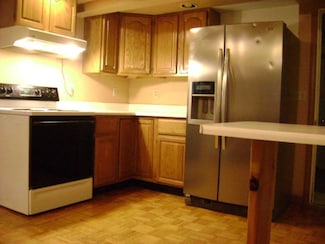12 Robertson Dr Unit 2, Shrewsbury, MA 01545