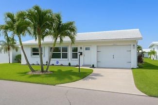 904 SW 5th Ave, Boynton Beach, FL 33426
