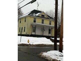 24 Hopkins St, Mount Morris, NY 14510
