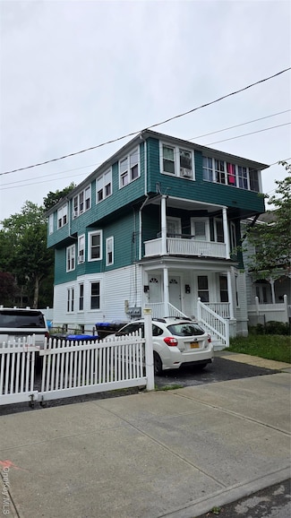 77 Carroll St, Poughkeepsie, NY 12601
