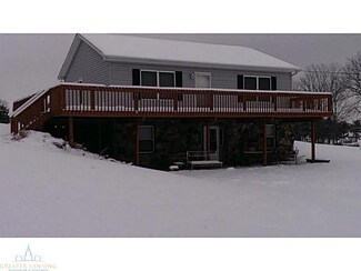 2611 N Pease Rd, Vermontville, MI 49096