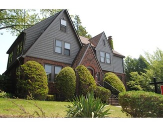 46 Stoney Brae Rd, Quincy, MA 02170