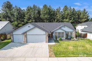 8751 W Atwater Dr, Garden City, ID 83714