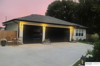 9518 Sterling Cir, Plattsmouth, NE 68048