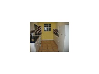 2551 NW 13th St Unit 28, Miami, FL 33125