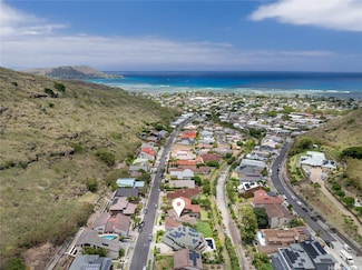 6046 Haleola St, Honolulu, HI 96821