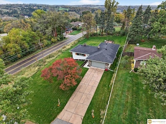 4732 Manchester Dr, Omaha, NE 68152