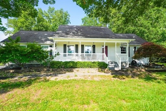2011 Lelia Dr NW, Dalton, GA 30721