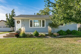 1265 F Ave, Marion, IA 52302