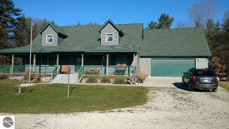 710 Conrad Rd, Standish, MI 48658