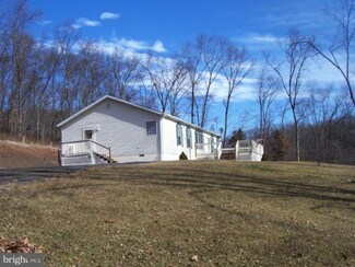 122 Briarwood Ln, Old Fields, WV 26845