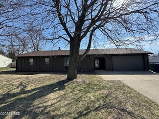 1186 2nd St NW, Watertown, SD 57201