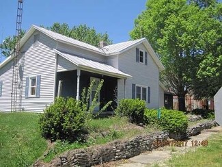 3938 Harrison St, Salamonia, IN 47381