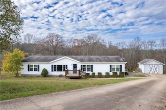 211 Odell Ln, Parkersburg, WV 26104