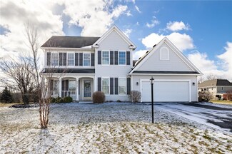 5213 Park Meadow Ln, Canandaigua, NY 14424