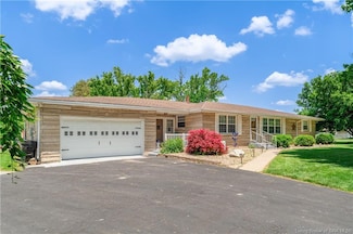 904 W Hancock Rd, Scottsburg, IN 47170