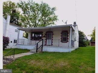 831 Glasgow St, Pottstown, PA 19464