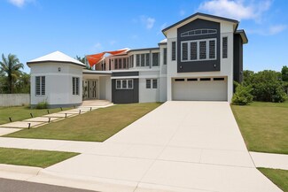 1960 Oceania, Isabela, PR 00662