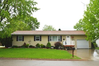 310 2nd St NE, Plainview, MN 55964