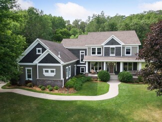 398 Mitchell Rd, Hudson, WI 54016