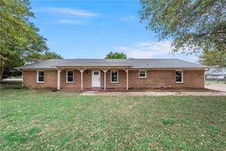 109 Sherry Lynn Dr, China Spring, TX 76633